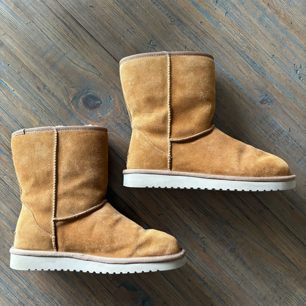 Koolaburra by UGG Women's size 9 Koola Short Chestnut Tan Boots style #1017090